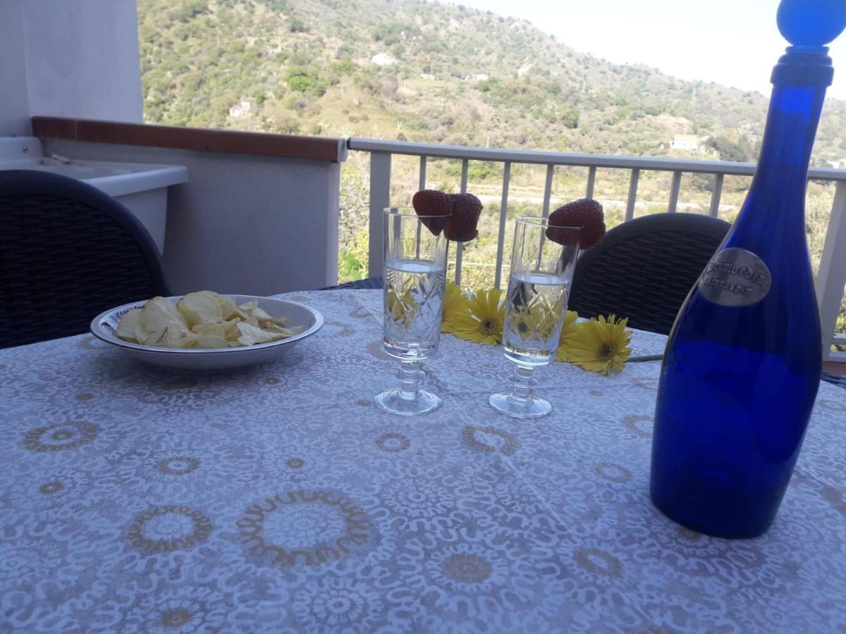 Casa Di Lucia Leilighet Forza dʼAgro Eksteriør bilde